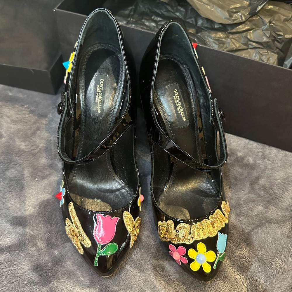 Dolce & Gabbana Black Patent Heels La Mamma size 38 / 7.5 colorful fun floral - Picture 3 of 7